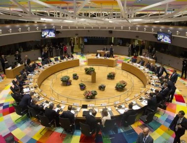 Κρίσιμο Eurogroup: ΔΝΤ και Γερμανία αποφασίζουν για το πως θα μειώσουν το ελληνικό χρέος